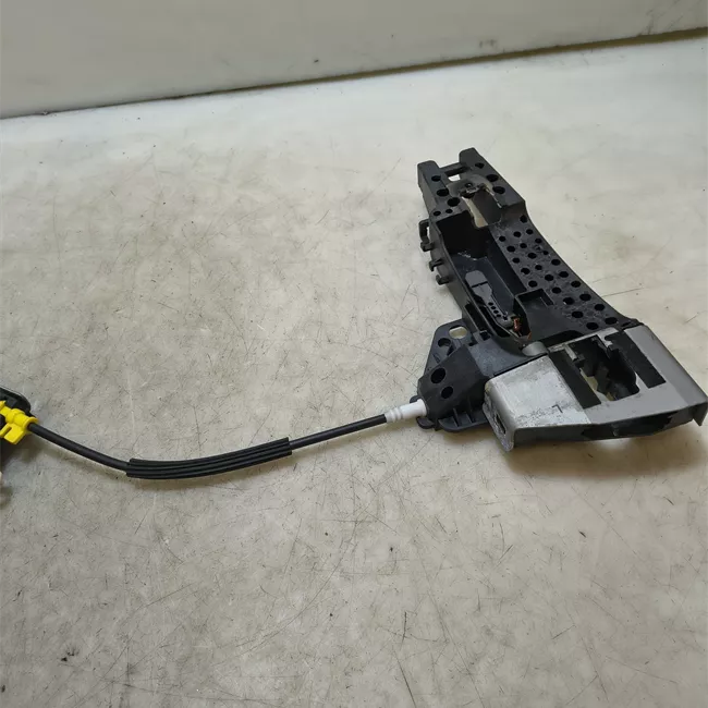 Serratura porta anteriore sinistra