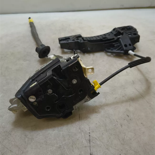 Serratura porta posteriore sinistra