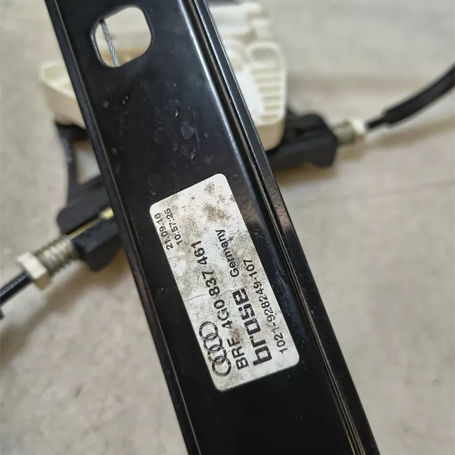 Alzacristallo elettrico porta anteriore sinistro