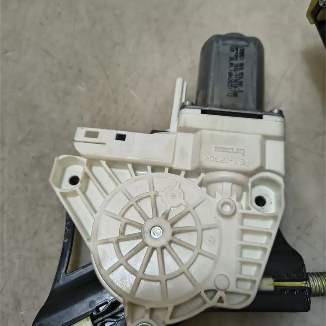 Alzacristallo elettrico porta anteriore sinistro