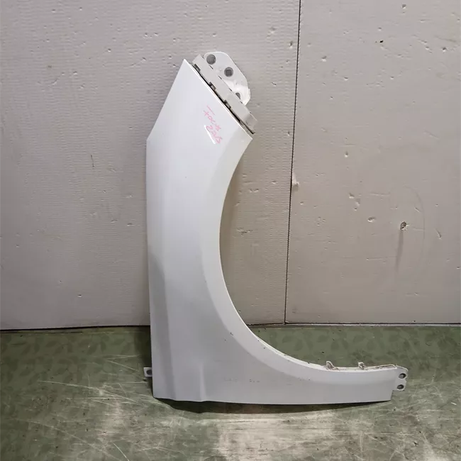 Parafango anteriore destro