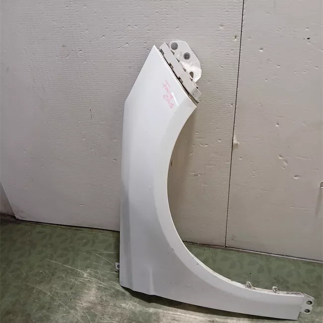 Parafango anteriore destro