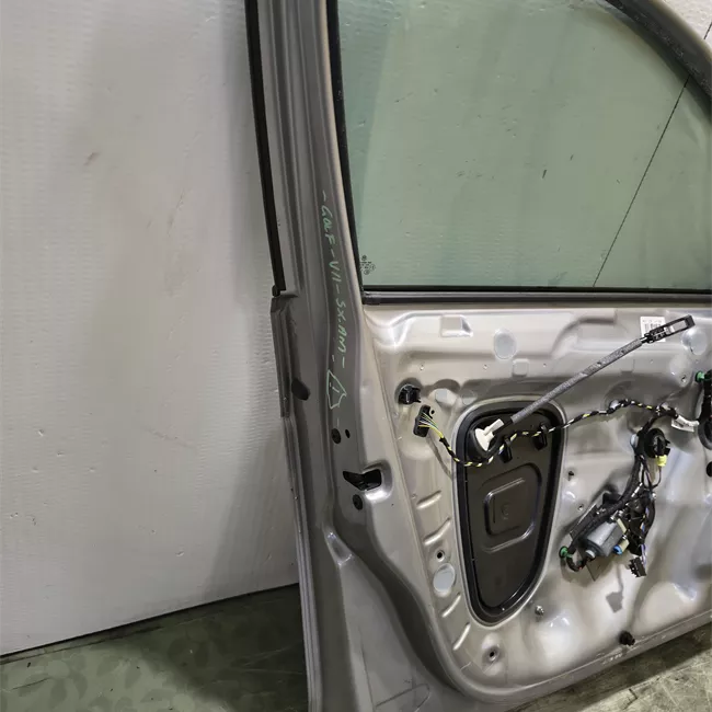 Porta anteriore sinistra