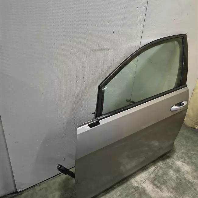 Porta anteriore sinistra