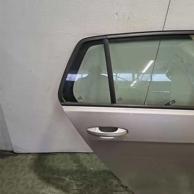 Porta posteriore destra