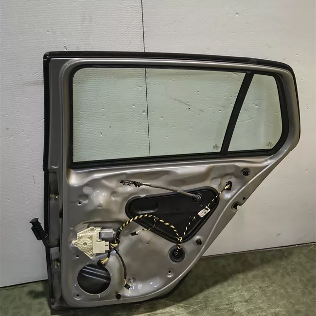 Porta posteriore destra