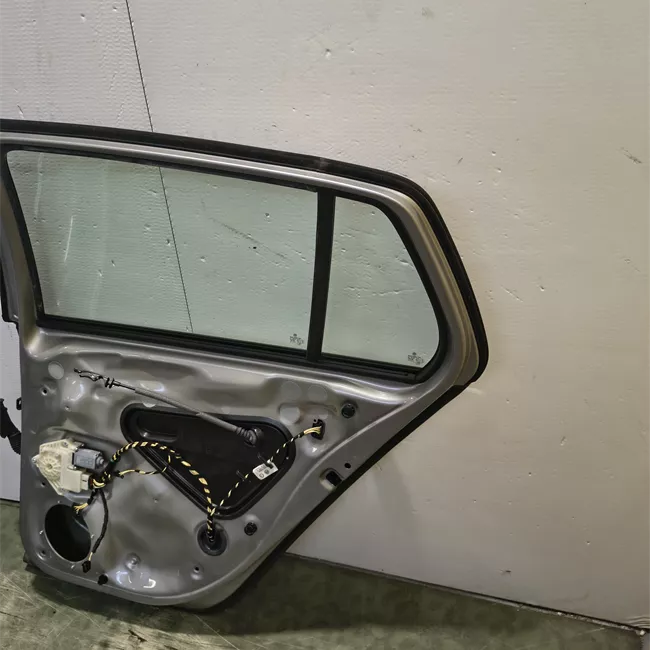 Porta posteriore destra