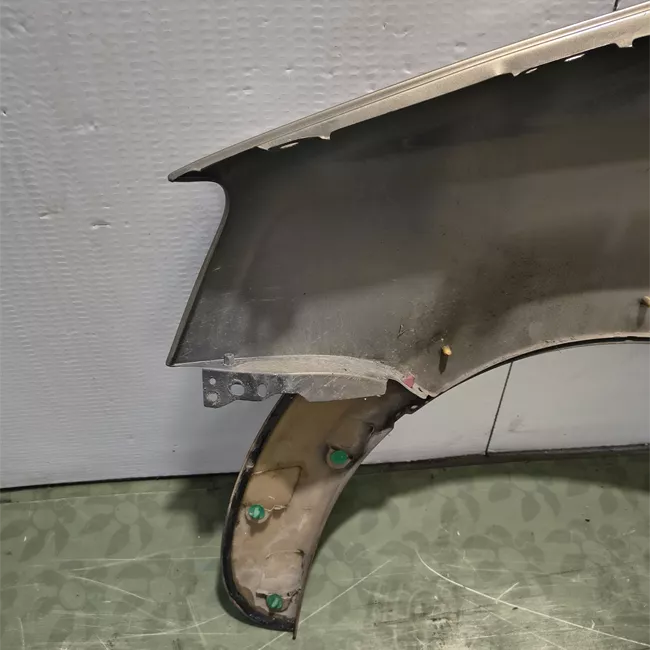 Parafango anteriore destro