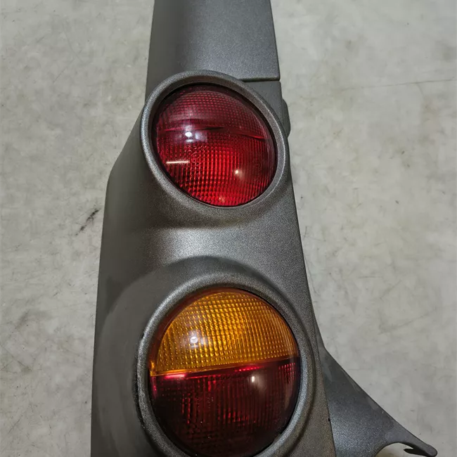 Fanale posteriore parte inferiore sinistro