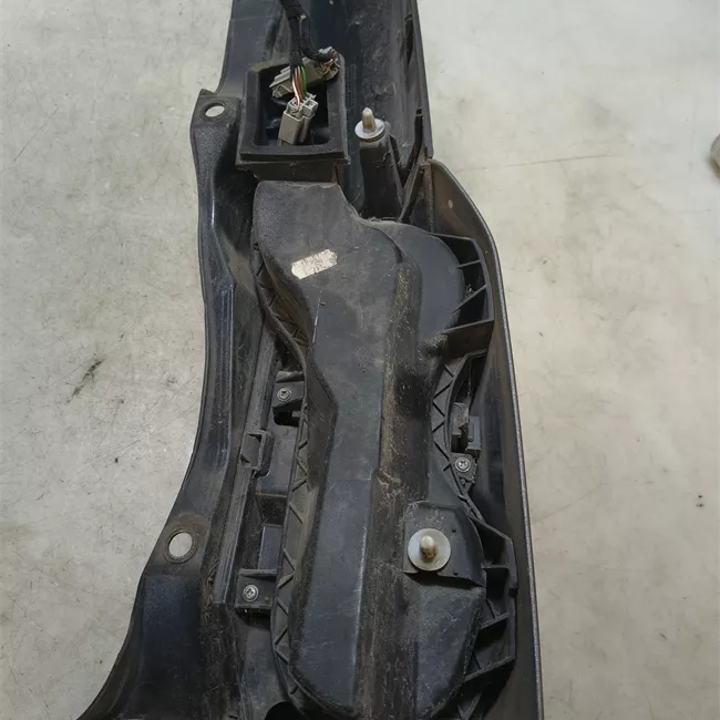 Fanale posteriore parte inferiore sinistro