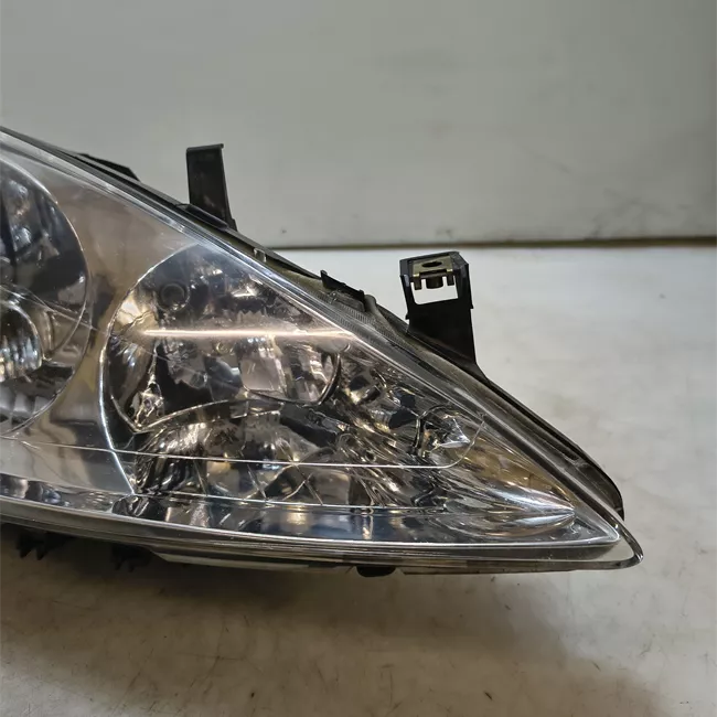 Proiettore destro senza fendinebbia Valeo