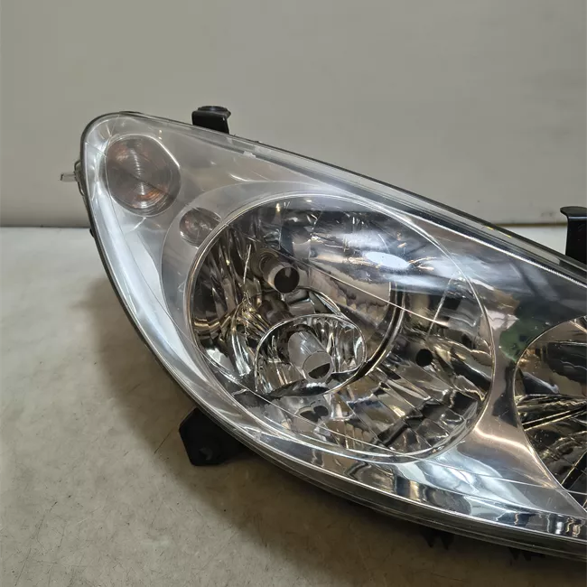 Proiettore destro senza fendinebbia Valeo