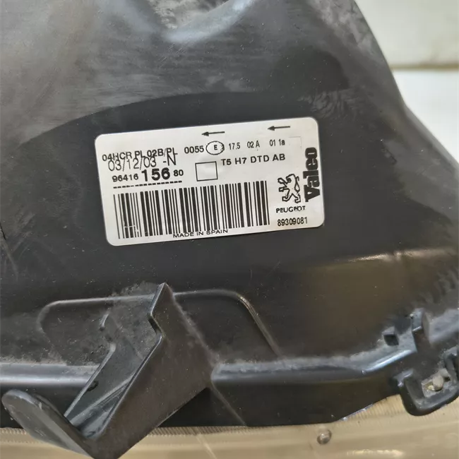 Proiettore destro senza fendinebbia Valeo