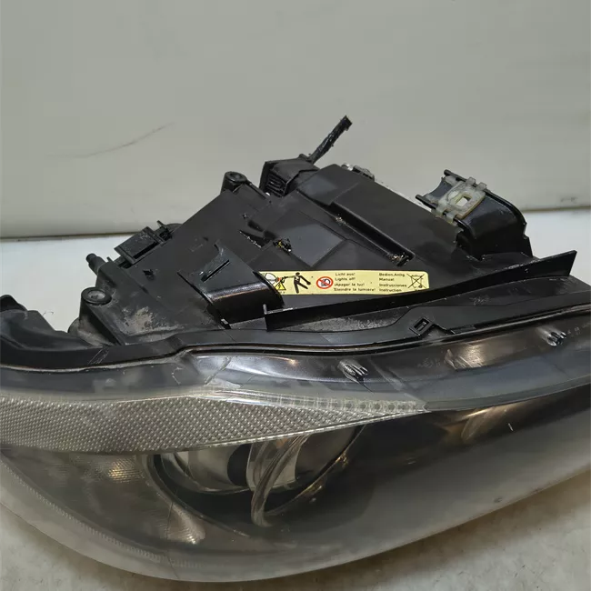 Proiettore destro zkw luce xenon