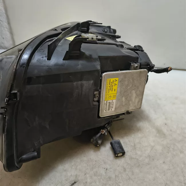 Proiettore destro zkw luce xenon