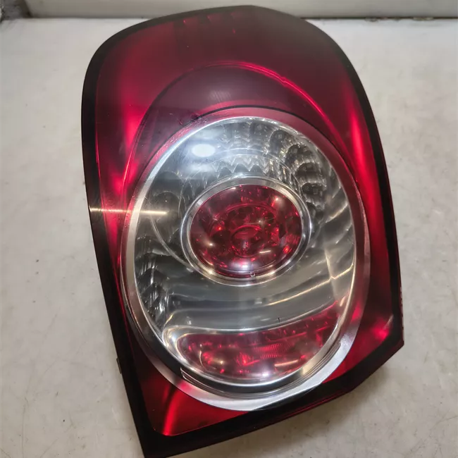 Fanale posteriore parte esterno sinistro