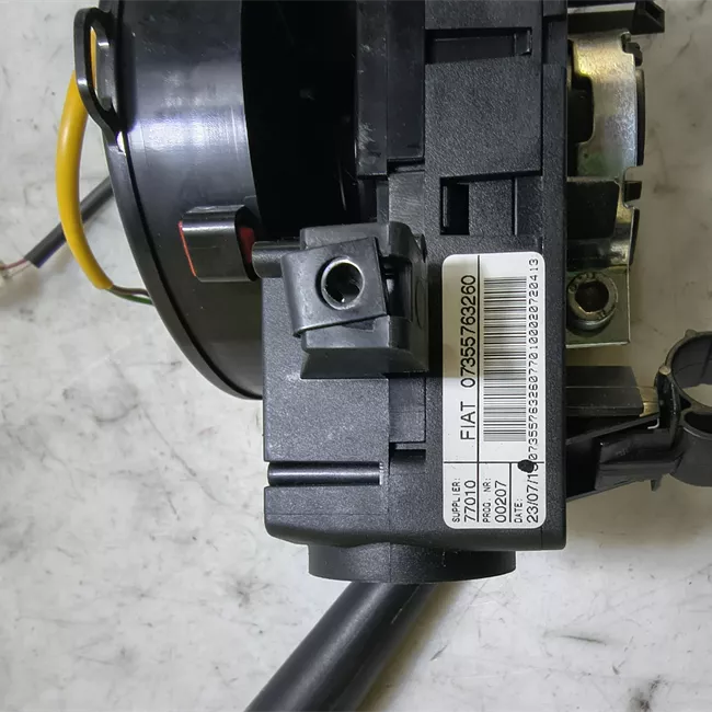 Devioguidasgancio comandi al volante nero