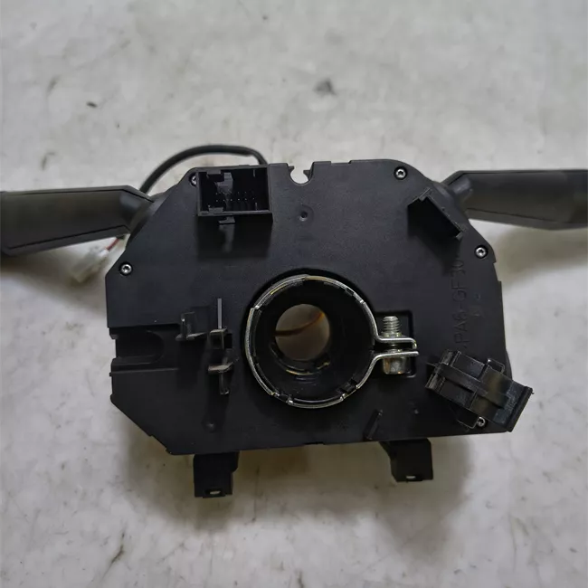 Devioguidasgancio comandi al volante nero