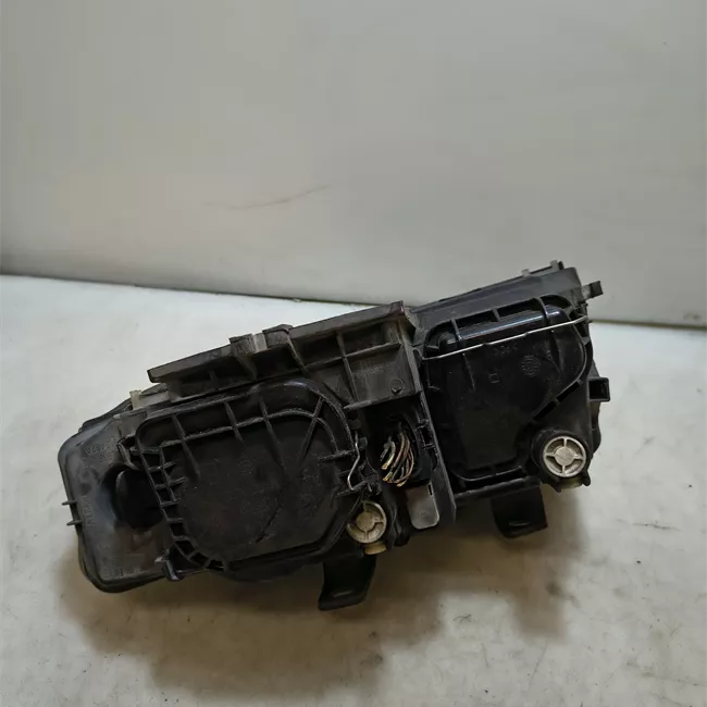 Proiettore destro regolazione altezza