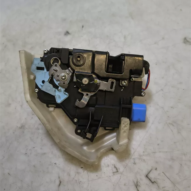 Serratura porta posteriore destra