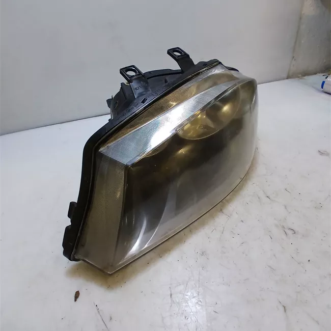 Proiettore sinistro Doppio alogeno