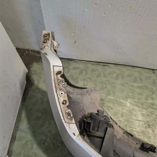 Paraurti anteriore con primer/serie 45