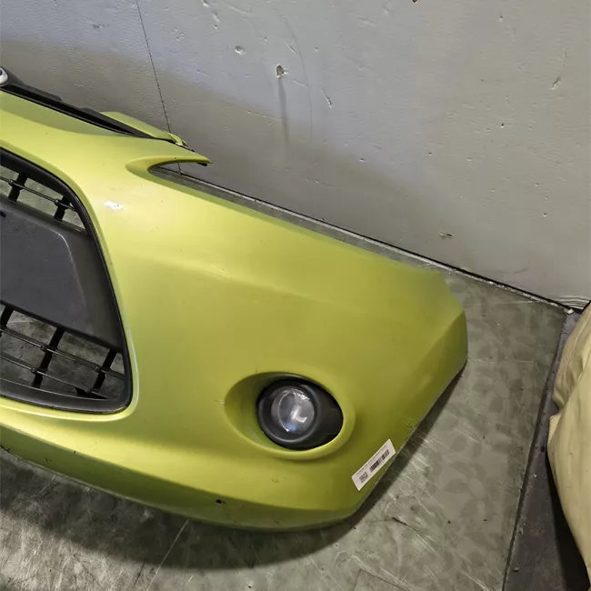 Paraurti anteriore con fendinebbia Primer