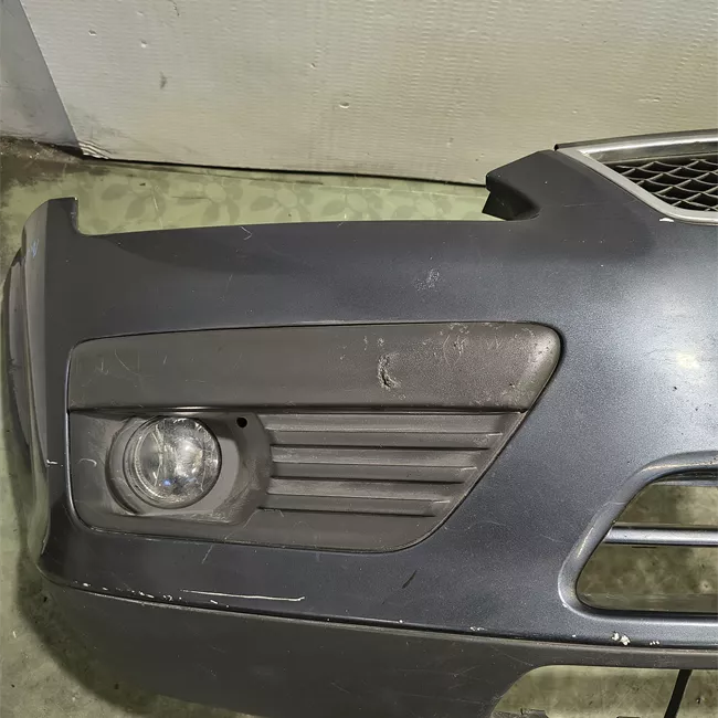 Paraurti anteriore con primer