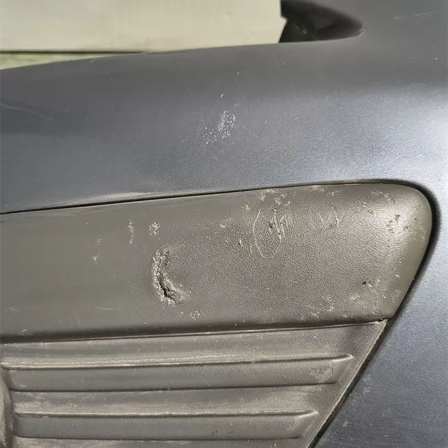 Paraurti anteriore con primer