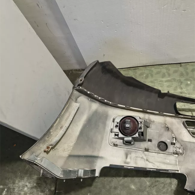 Paraurti anteriore con primer