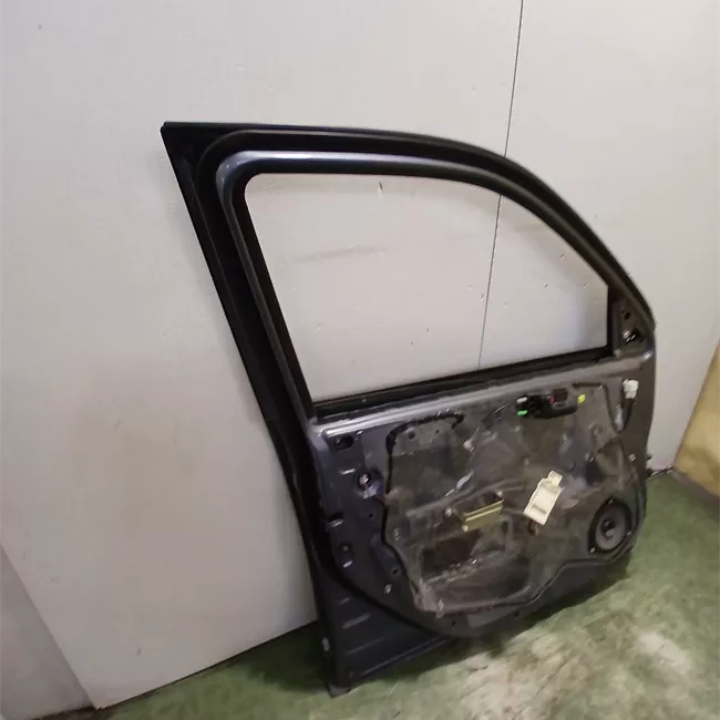 Porta anteriore sinistra