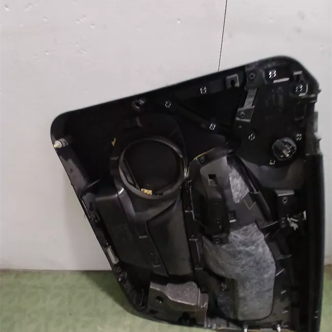 Pannello interno porta anteriore sinistro nero