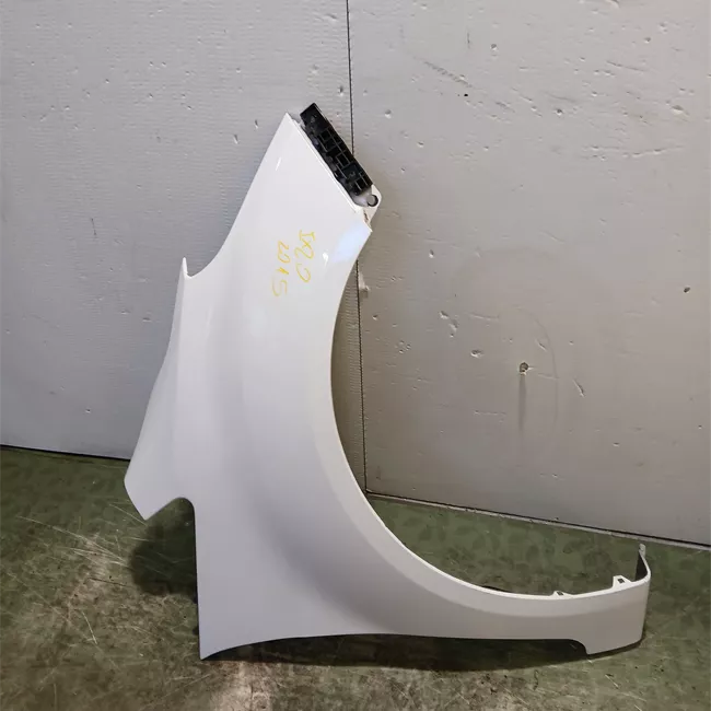 Parafango anteriore destro