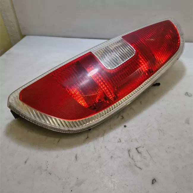 Fanale posteriore destro