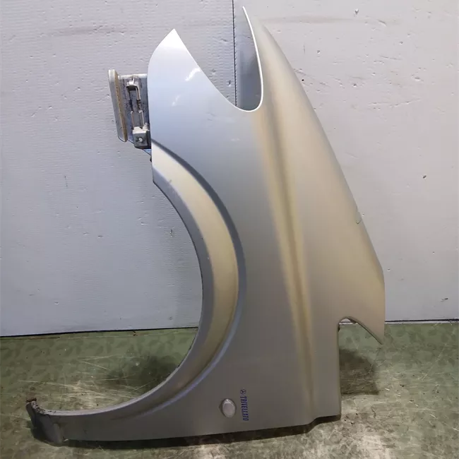 Parafango anteriore sinistro