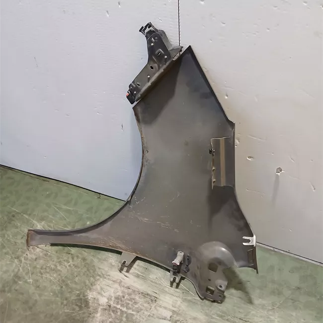 Parafango anteriore destro