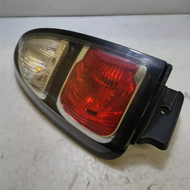 Fanale posteriore sinistro