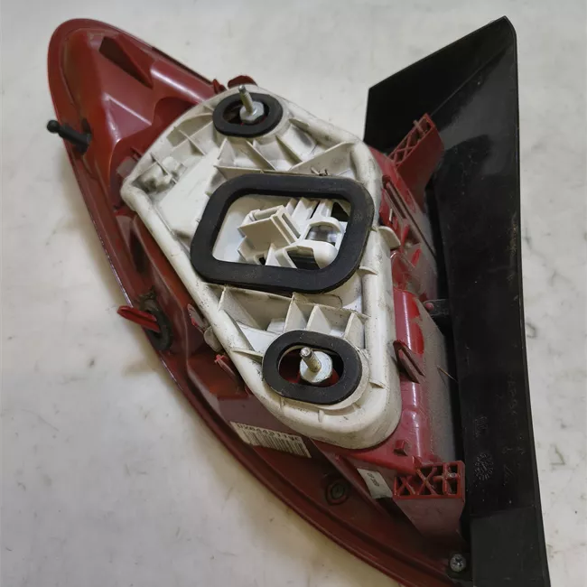 Fanale posteriore parte esterno destro