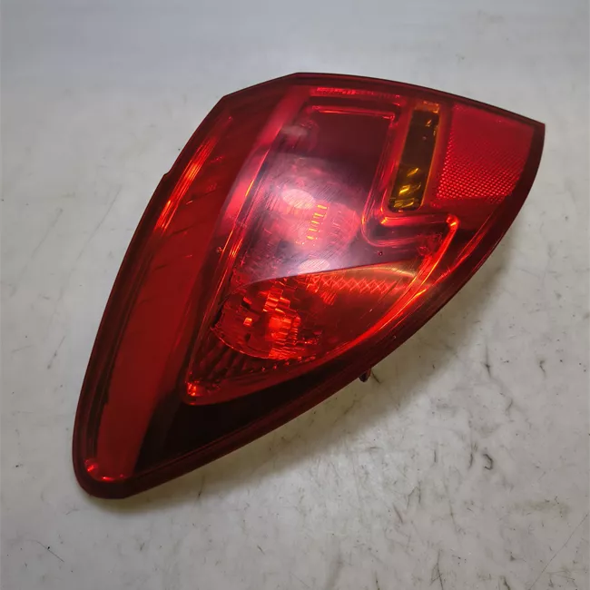 Fanale posteriore parte esterno sinistro