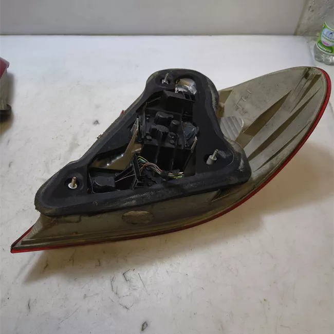 Fanale posteriore sinistro