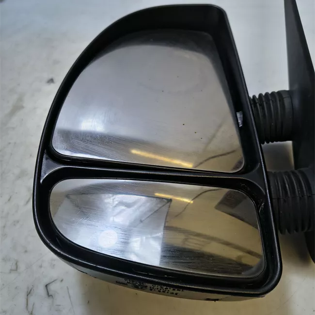 Retrovisore esterno sinistro