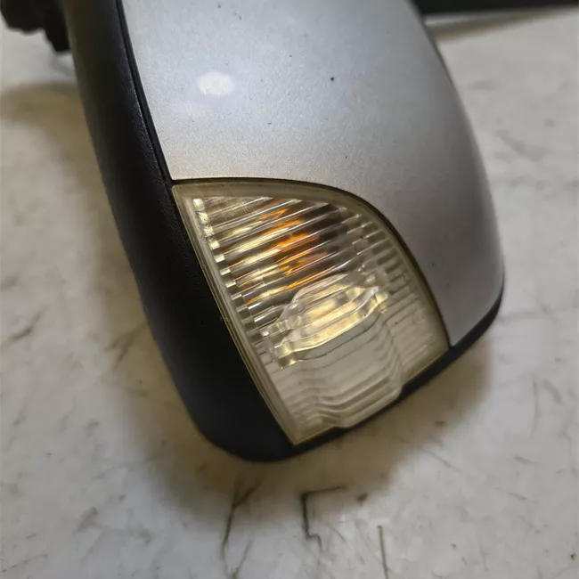 Retrovisore esterno regolazione elettrica sinistro con fanalino laterale