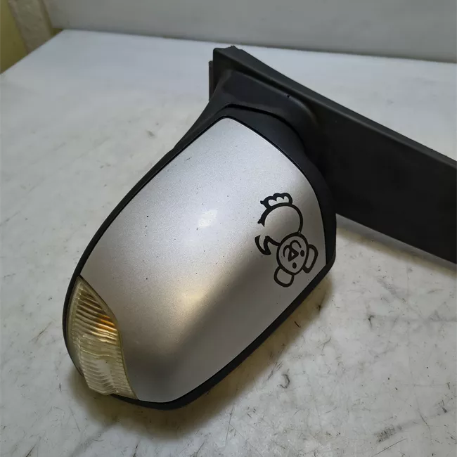 Retrovisore esterno regolazione elettrica sinistro con fanalino laterale