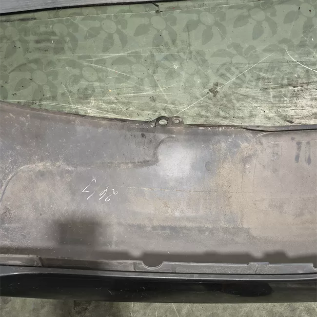 Paraurti posteriore con sensori parcheggio