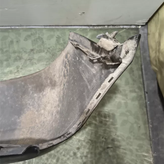 Paraurti posteriore con sensori parcheggio