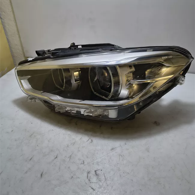 Proiettore sinistro Led