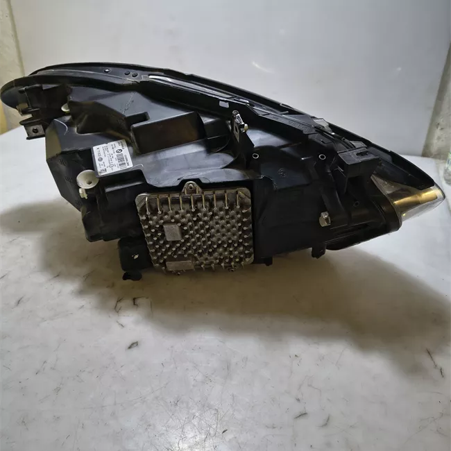 Proiettore sinistro Led