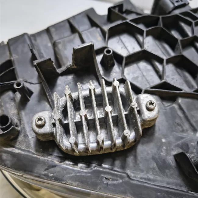 Proiettore sinistro Led