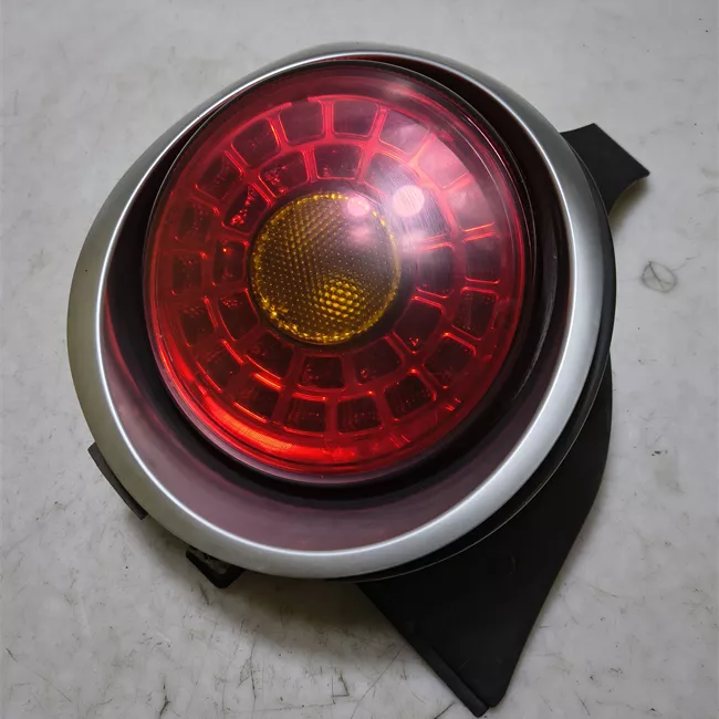 Fanale posteriore sinistro