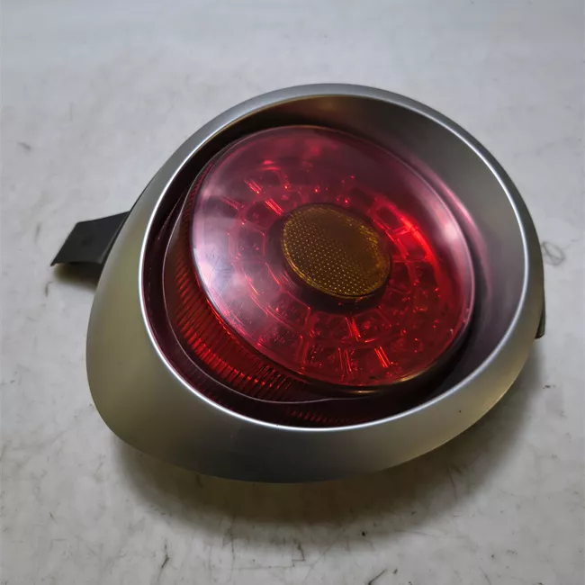 Fanale posteriore sinistro